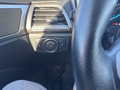 Used 2020 Ford Fusion SE image 20