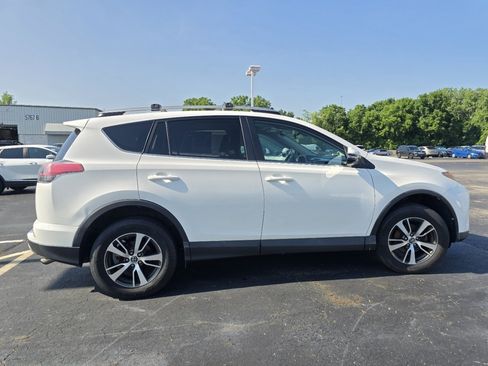 Used 2017 Toyota RAV4 XLE w/ All Weather Liner Package AWD/4WD image 8