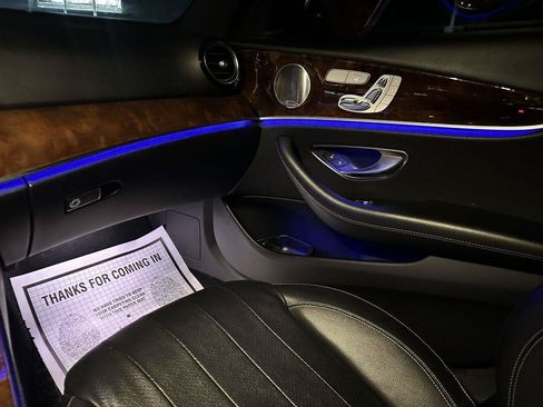 Used 2019 Mercedes-Benz E 300 4MATIC w/ Driver Assistance Package image 37
