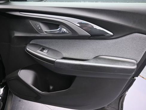 Used 2023 Chevrolet TrailBlazer LT w/ Convenience Package image 32