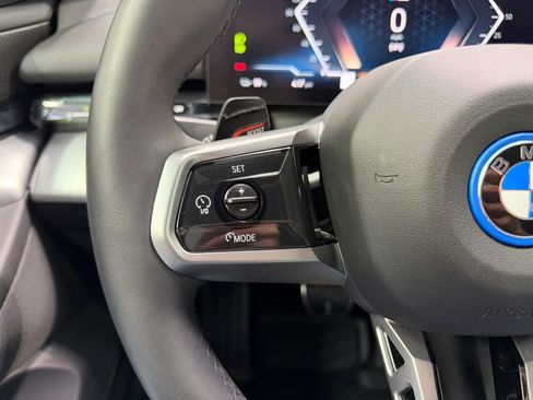 Used 2026 BMW i5 eDrive40 w/ M Sport Package image 35