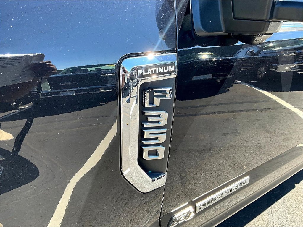 Used 2019 Ford F350 Platinum w/ FX4 Off-Road Package AWD/4WD image 25