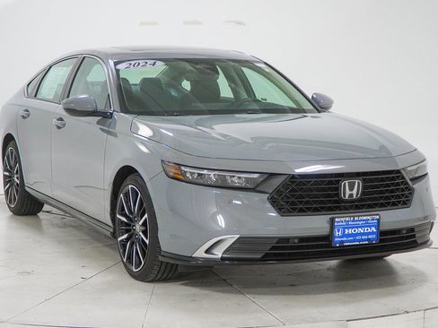 Used 2024 Honda Accord Touring image 14