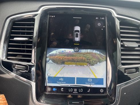 Certified 2023 Volvo XC90 B5 Plus image 23