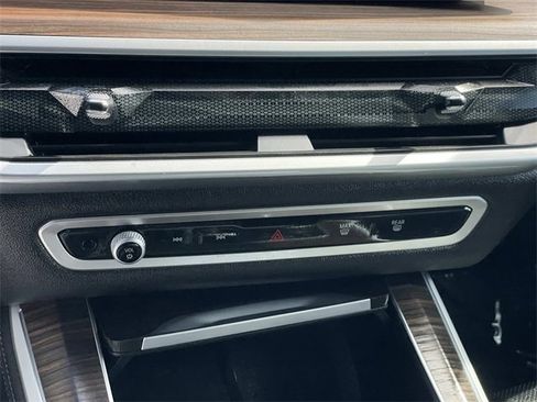 Used 2024 BMW X5 sDrive40i w/ Premium Package image 14