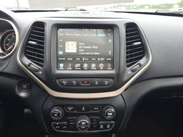 Used 2014 Jeep Cherokee Limited w/ Technology Group AWD/4WD image 20