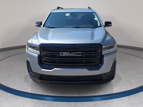 Used 2023 GMC Acadia SLE w/ Driver Convenience Package image 2