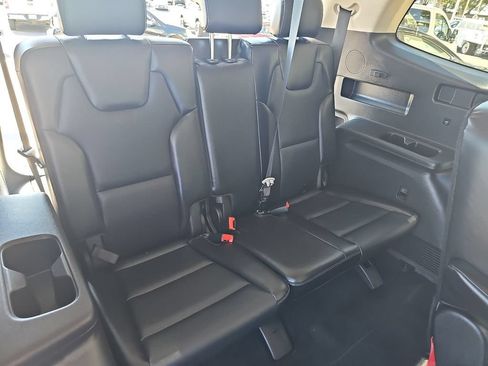 Used 2025 Kia Telluride S FWD image 12
