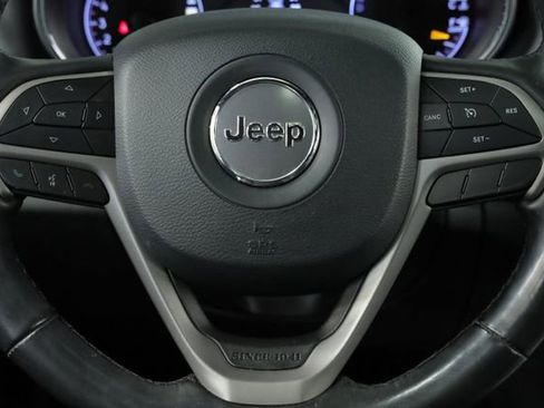 Used 2020 Jeep Grand Cherokee Altitude image 13