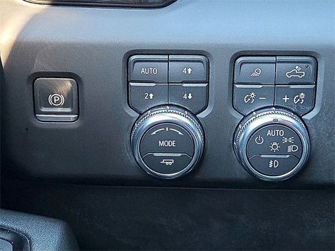 Used 2022 GMC Sierra 1500 AT4 w/ AT4 Premium Package image 21