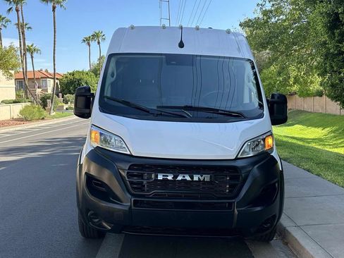 Used 2023 RAM ProMaster 2500 FWD image 3