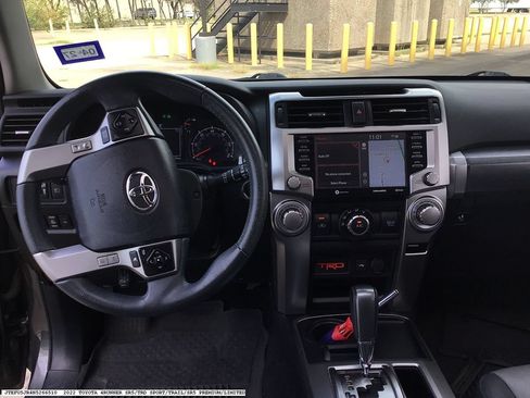 Used 2022 Toyota 4Runner SR5 Premium w/ Moonroof Package RWD image 12