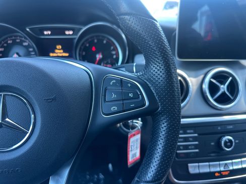 Used 2019 Mercedes-Benz CLA 250 image 21