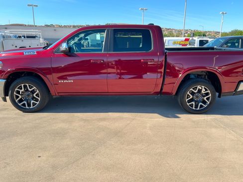 Used 2025 RAM 1500 Laramie AWD/4WD image 2