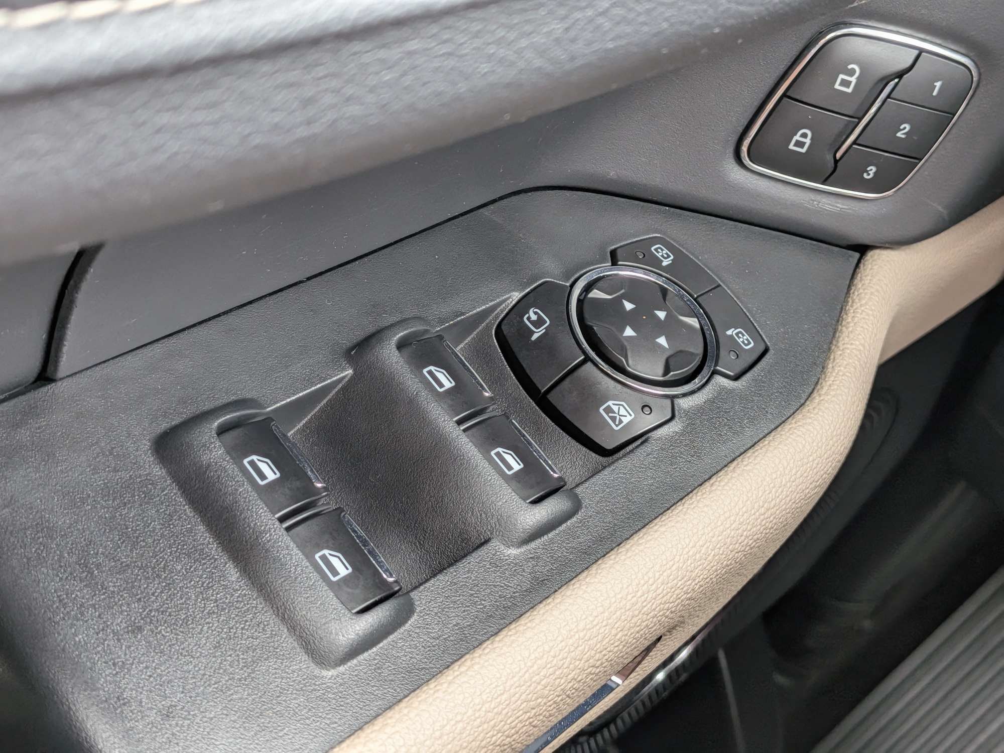 Used 2024 Ford Expedition Max XLT RWD image 25