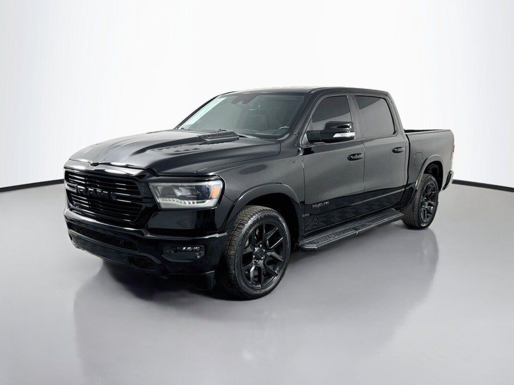 Used 2021 RAM 1500 Laramie AWD/4WD image 1