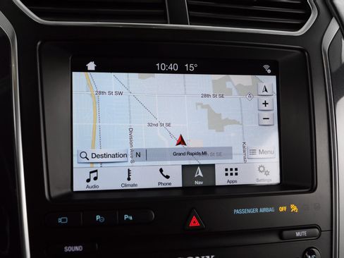 Used 2019 Ford Explorer Platinum image 39