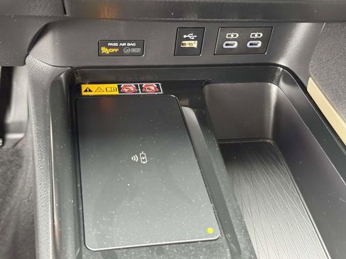 Used 2025 Toyota Camry LE FWD image 8