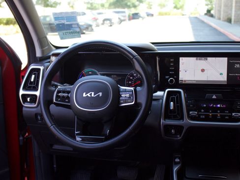 Used 2022 Kia Sorento S FWD image 15
