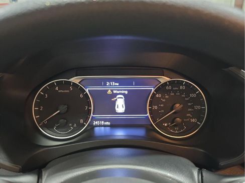 Used 2025 Nissan Altima 2.5 SV FWD image 11
