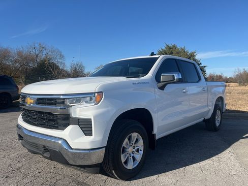 Used 2025 Chevrolet Silverado 1500 LT image 1