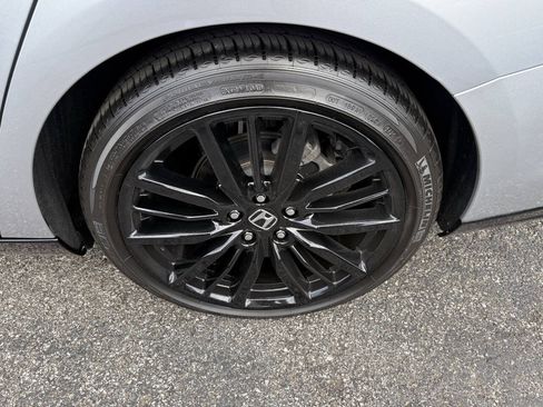 Used 2024 Honda Accord Touring image 10