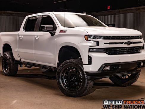 Used 2022 Chevrolet Silverado 1500 RST w/ LPO, Blackout Package image 1