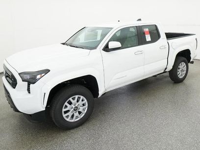 New 2025 Toyota Tacoma SR5