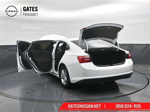 Used 2022 Chevrolet Malibu LS image 48