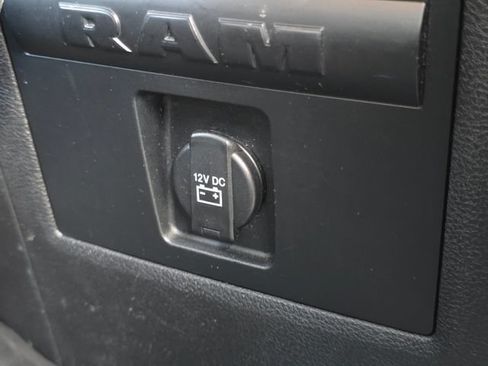 Used 2017 RAM 1500 Big Horn AWD/4WD image 37