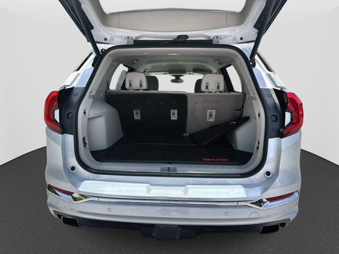 Used 2020 GMC Terrain Denali w/ Denali Premium Package FWD image 37