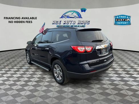 Used 2017 Chevrolet Traverse LT image 5
