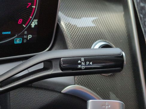 Used 2024 Mercedes-Benz GLC 300 4MATIC image 23