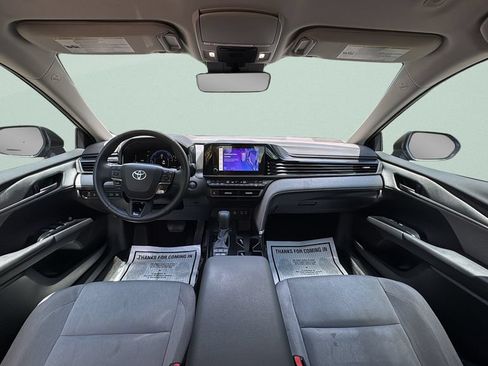 Used 2025 Toyota Camry LE w/ Convenience Package FWD image 10
