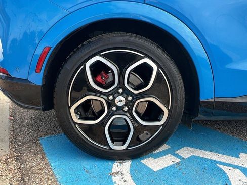 Used 2021 Ford Mustang Mach-E GT image 32