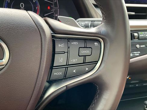 Used 2020 Lexus ES 350 w/ Premium Package image 22