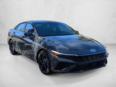 New 2026 Hyundai Elantra SEL Sport Premium image 9