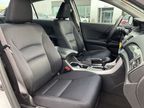 Used 2015 Honda Accord Sport image 30
