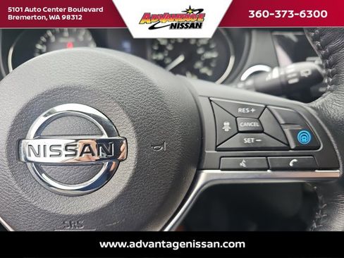 Used 2019 Nissan Rogue SV w/ Premium Package AWD/4WD image 12