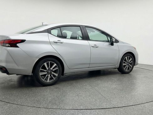 Used 2025 Nissan Versa SV FWD image 9