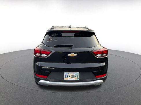 Used 2025 Toyota Corolla LE image 7