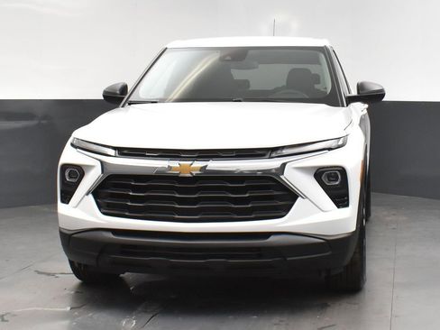 New 2025 Chevrolet TrailBlazer LS w/ LS Convenience Package FWD image 10