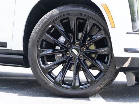 Used 2026 Cadillac Escalade Platinum Sport w/ LPO, ONYX Package AWD/4WD image 50