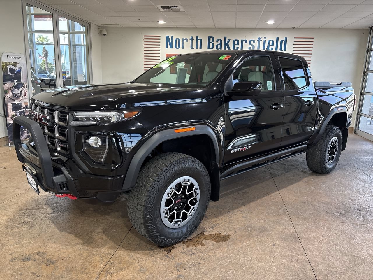 Used 2023 GMC Canyon AT4X w/ Edition 1 AWD/4WD image 1