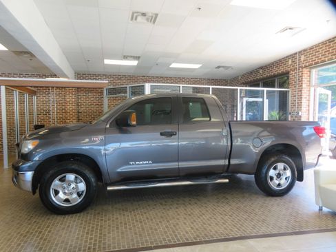 Used 2012 Toyota Tundra 4x4 Double Cab w/ Tow Pkg image 66