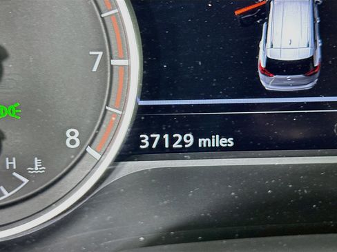 Used 2025 Nissan Rogue SV FWD image 18