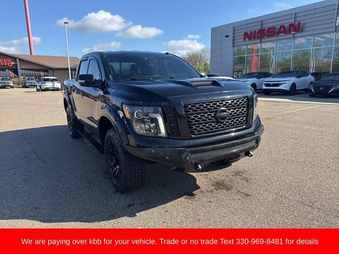 Used 2019 Nissan Titan SL w/ Midnight Edition AWD/4WD image 3