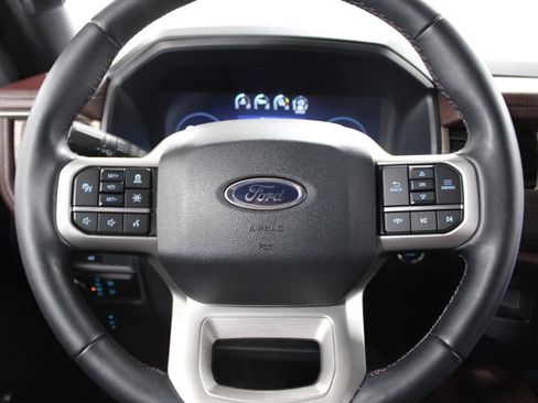 Used 2024 Ford Expedition Limited image 35