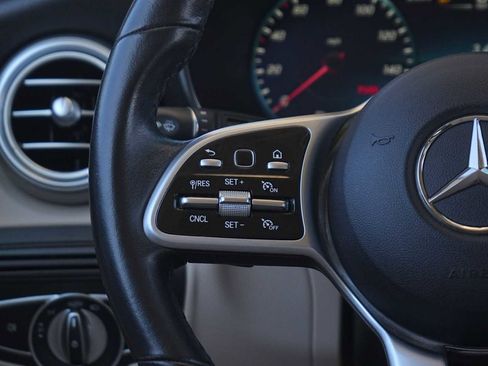 Used 2022 Mercedes-Benz GLC 300 image 17