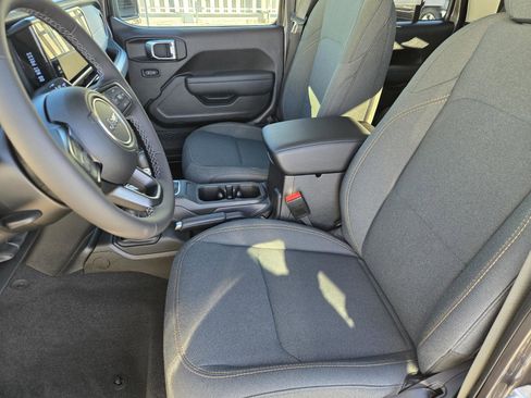 New 2026 Jeep Gladiator Sport image 24